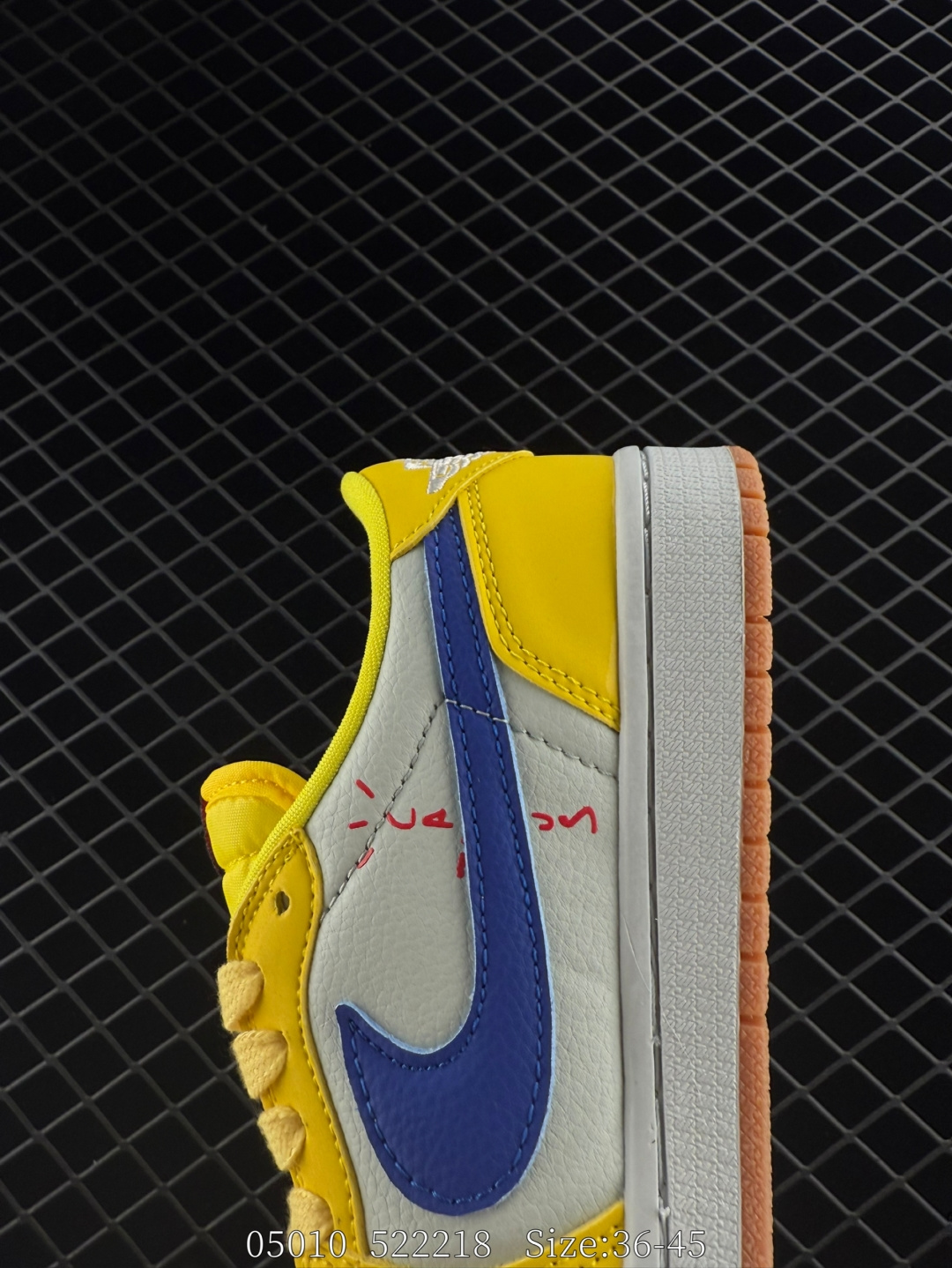 Travis Scott x Air Jordan 1 ” Reverse Mocha “